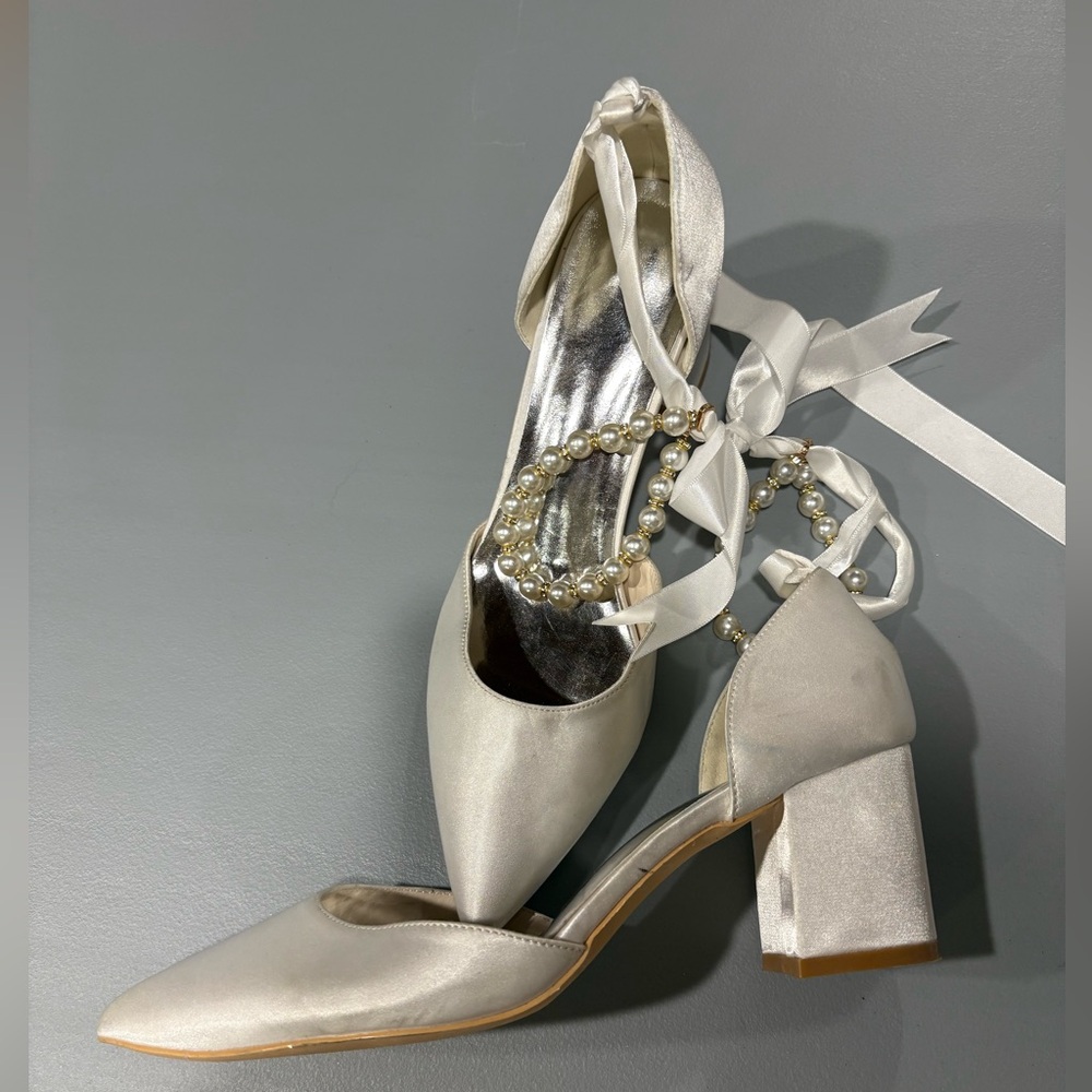 NEW Elegant Cream Block Heel Women's Shoes with Pearl Accents